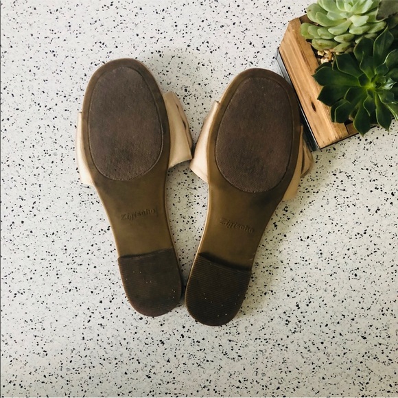Zigi Soho Valiant Open Toe Slide Casual Size 7.5 - Picture 7 of 7